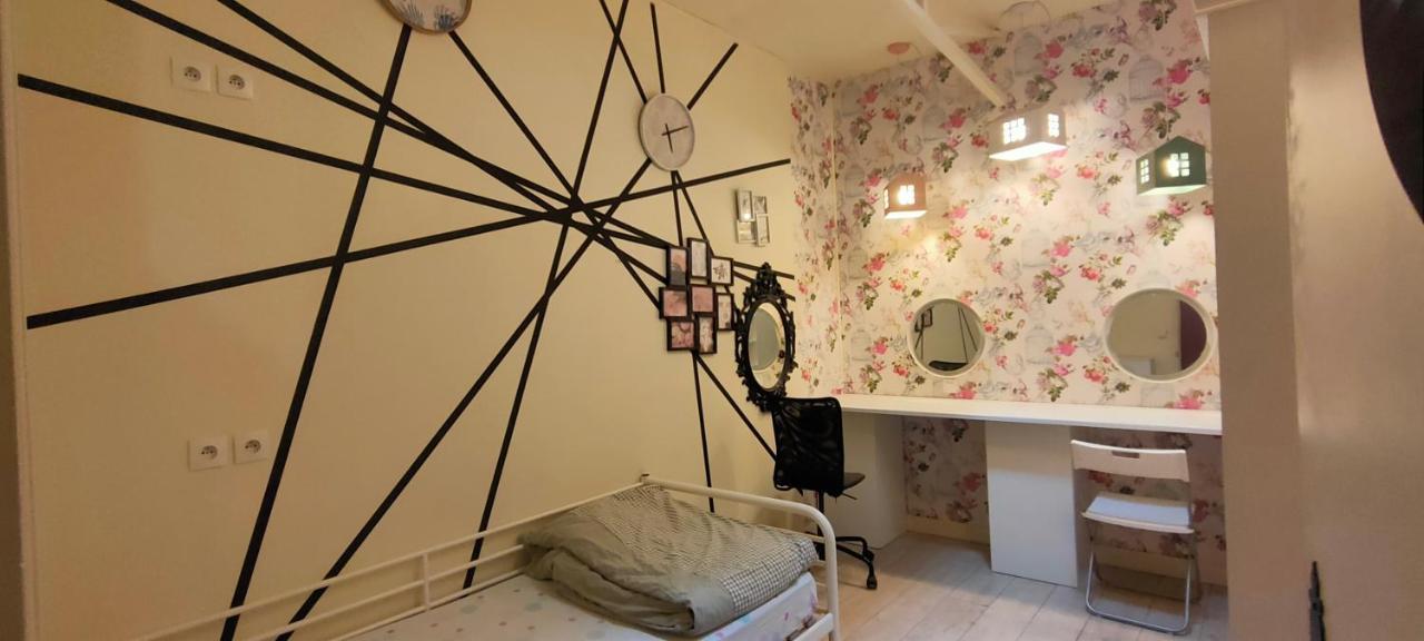 Hostel Fleur De Parijs