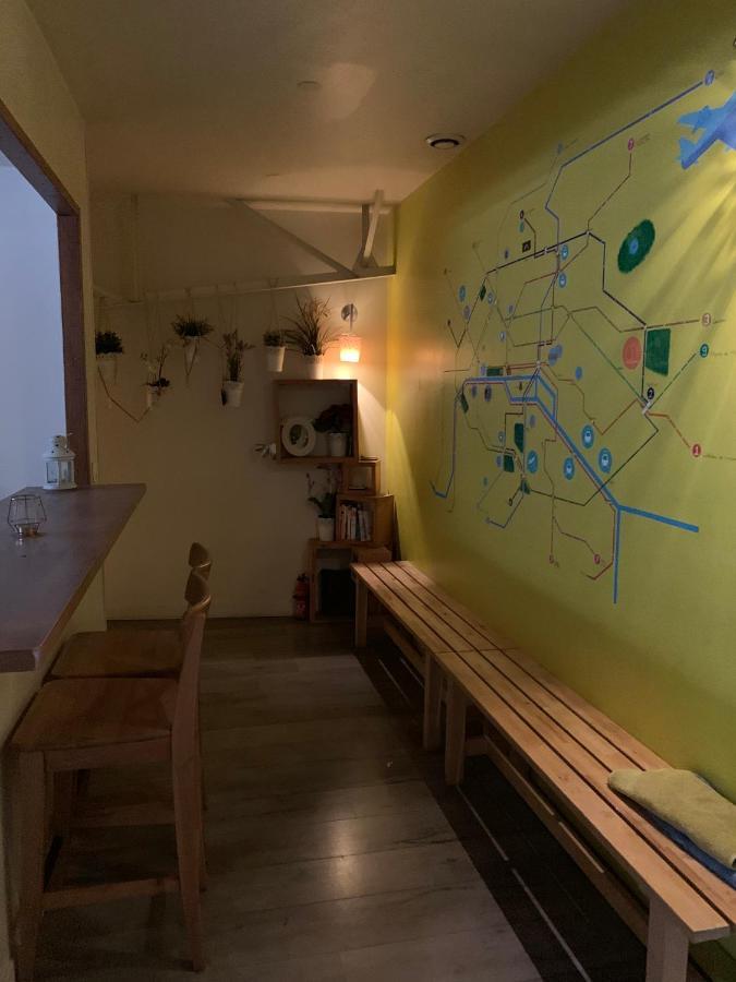 Hostel Fleur De Parijs